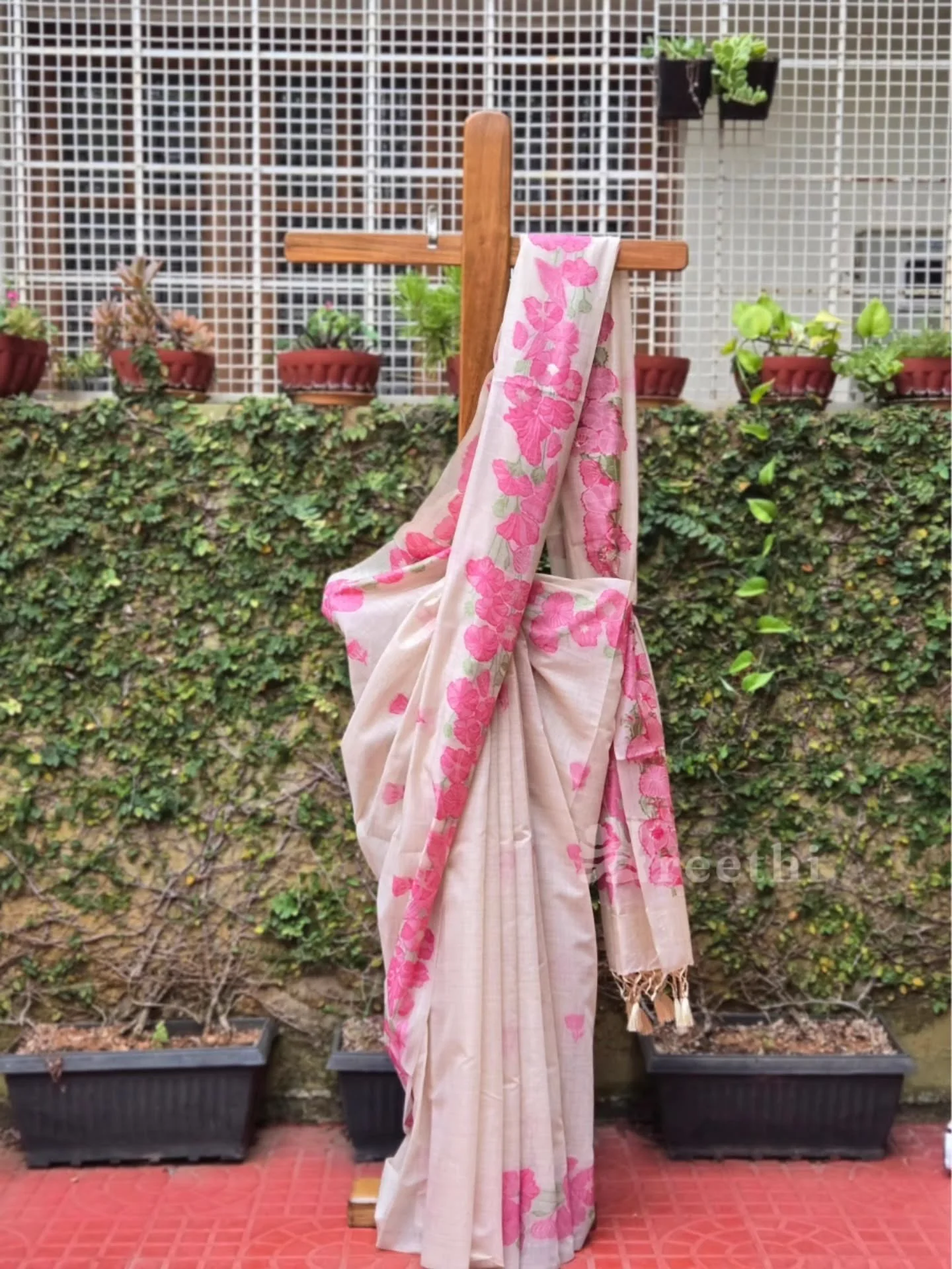 Handcrafted Banarasi Saree