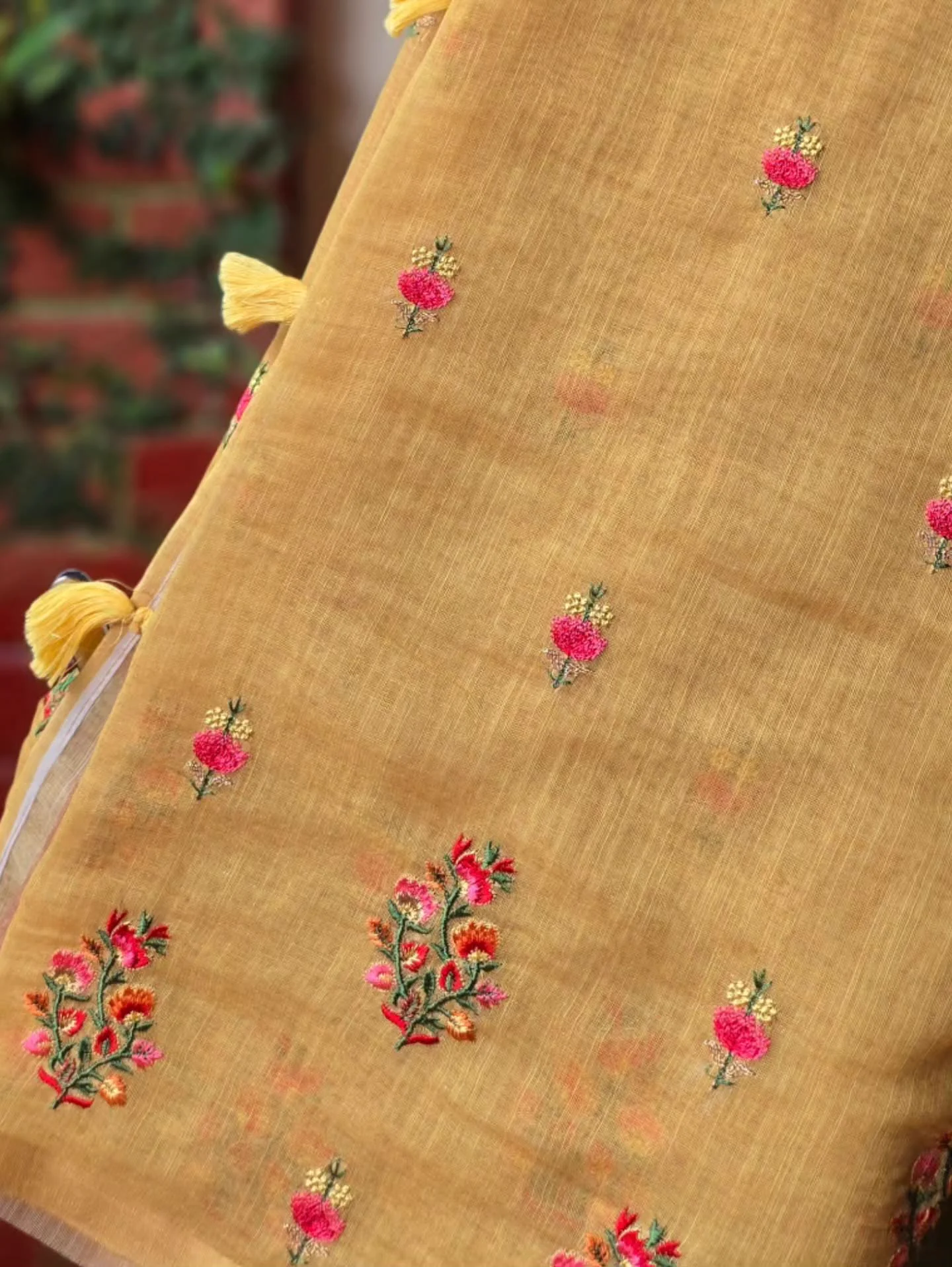Handcrafted Handloom Saree