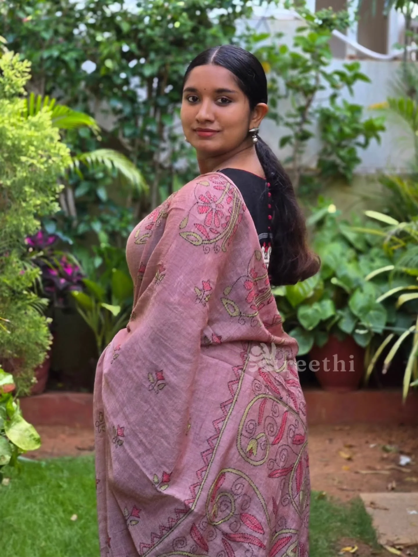 Handcrafted Handloom Saree