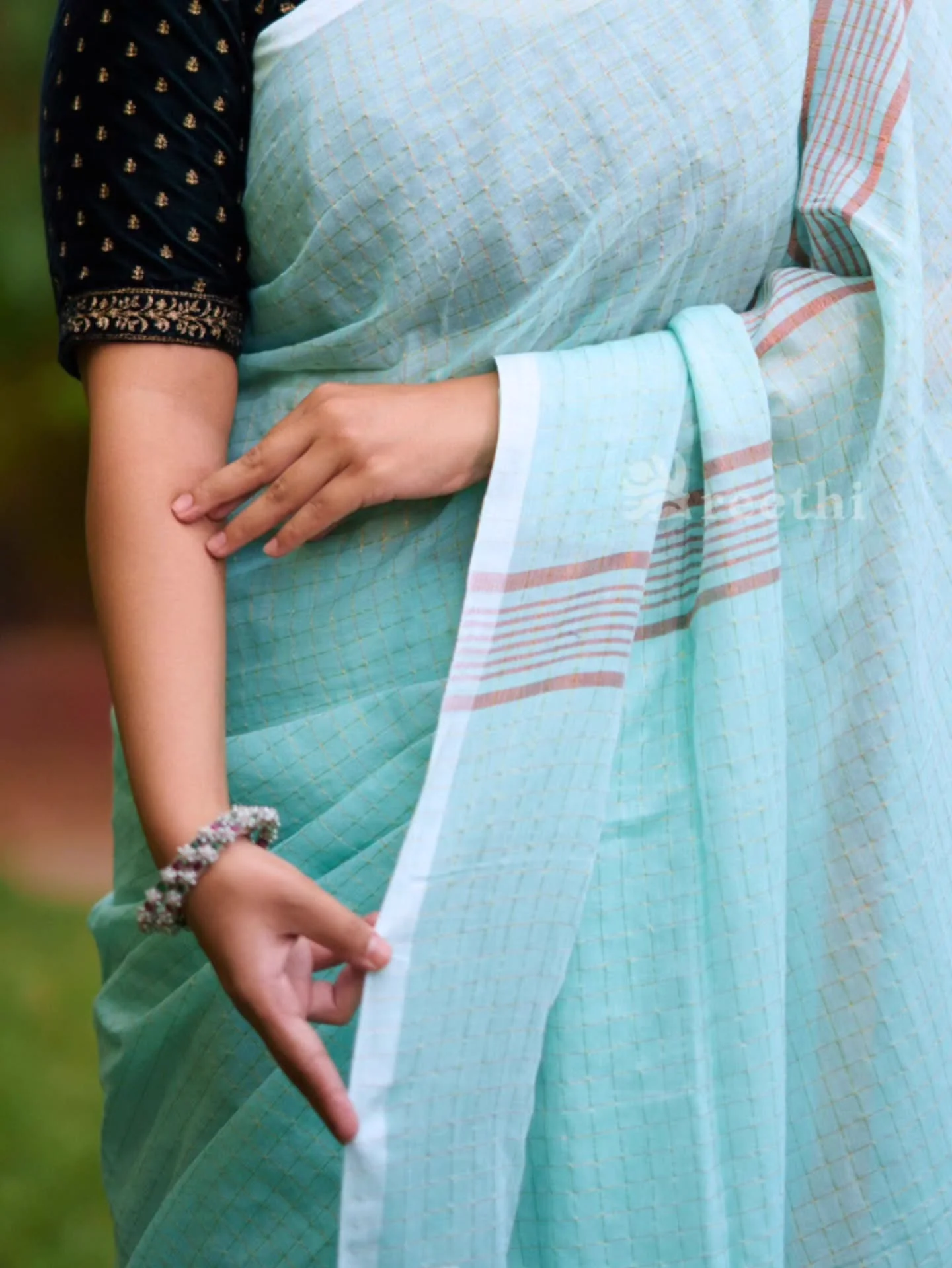 Handcrafted Handloom Saree